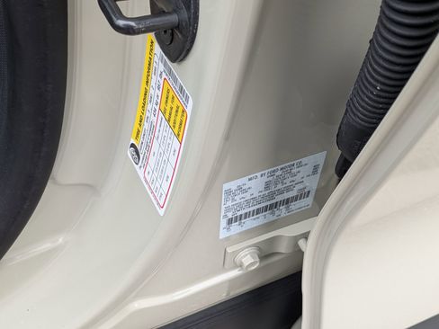 Certified 2025 Ford Mustang Mach-E Select w/ Comfort Package Lite image 43