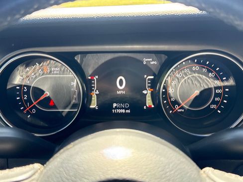Used 2021 Jeep Gladiator Willys image 20