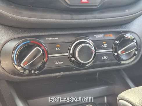 Used 2023 Kia Soul LX w/ LX Technology Package FWD image 19