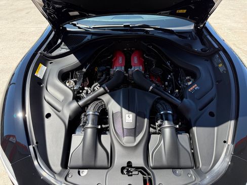 Used 2023 Ferrari Roma image 28