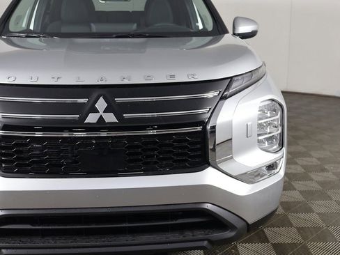 New 2026 Mitsubishi Outlander ES AWD/4WD image 13