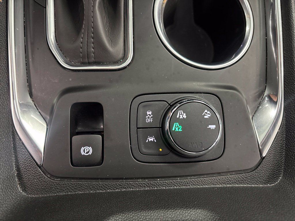 Used 2021 Chevrolet Traverse Premier AWD/4WD image 32