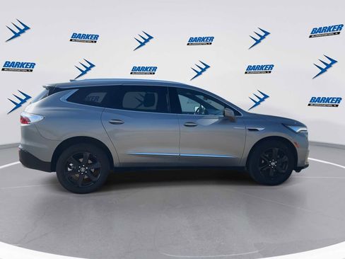 Used 2024 Buick Enclave Essence w/ Experience Buick Package AWD/4WD image 10