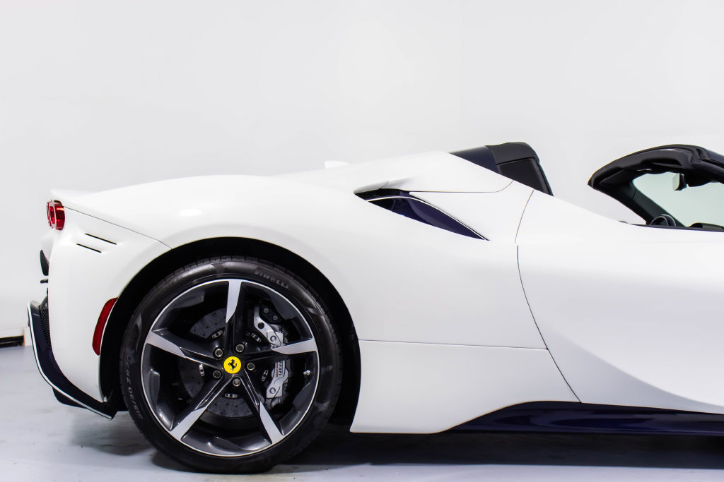 Certified 2022 Ferrari SF90 Spider AWD/4WD image 18