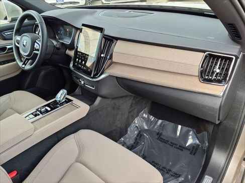 Used 2026 Volvo XC90 T8 Plus w/ Protection Package Premier AWD/4WD image 26