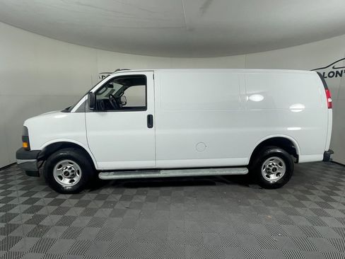 Used 2023 GMC Savana 2500 w/ Driver Convenience Package image 3