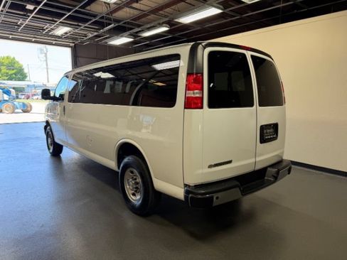 Used 2024 Chevrolet Express 3500 LT w/ LT Preferred Equipment Group RWD image 3