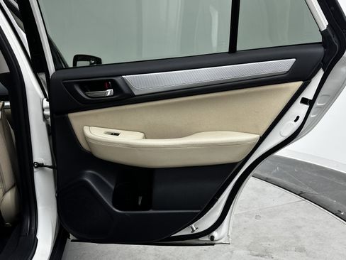 Used 2017 Subaru Outback 2.5i Premium image 30