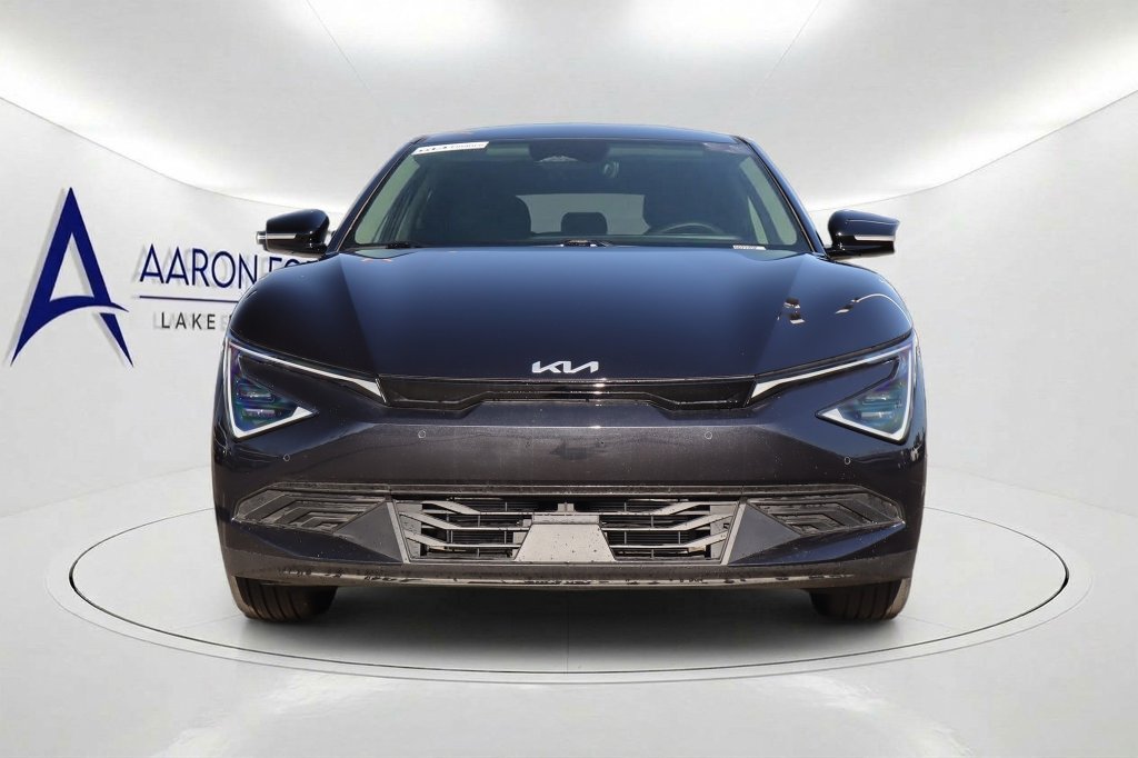 Used 2025 Kia EV6 Light RWD image 2