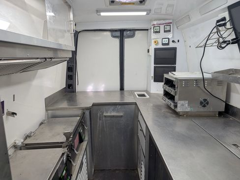 Used 2021 Mercedes-Benz Sprinter 4500 w/ Parking Package image 37
