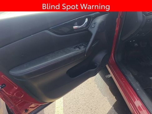 Used 2018 Nissan Rogue Sport SV w/ SV All-Weather Package image 5