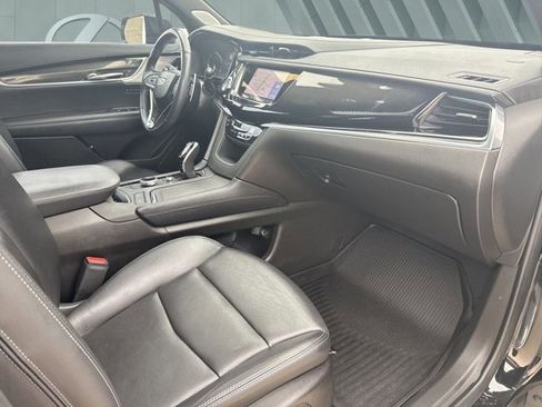 Used 2023 Cadillac XT6 Sport image 29