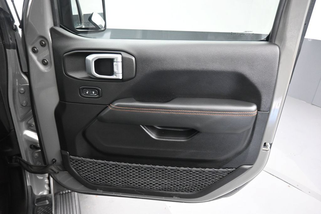 Used 2022 Jeep Gladiator Mojave w/ LED Lighting Group AWD/4WD image 44