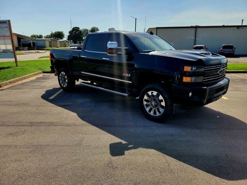 Used 2017 Chevrolet Silverado 2500 LTZ image 7