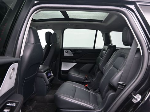 Used 2025 Lincoln Aviator Reserve w/ Equipment Group 201A image 31