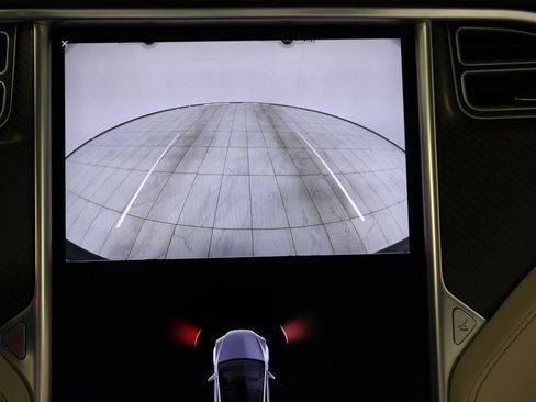 Used 2017 Tesla Model X 75D image 5