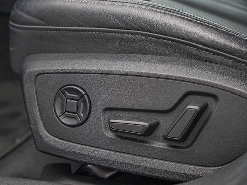 Used 2024 Audi Q8 Premium Plus w/ Premium Plus Package image 54