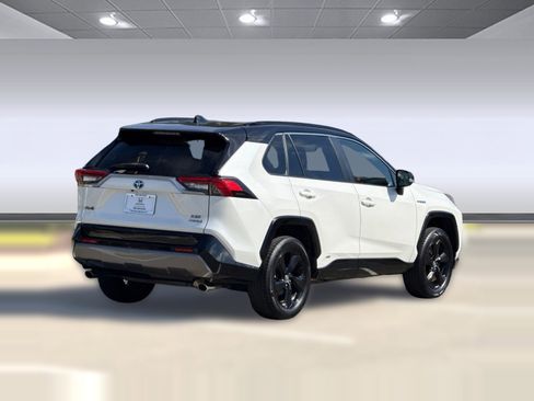 Used 2020 Toyota RAV4 XSE image 8