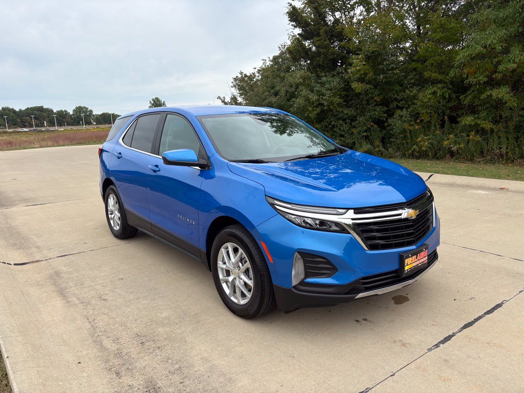 Used 2024 Chevrolet Equinox LT w/ LPO, Floor Liner Package FWD image 11