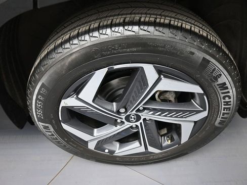 Certified 2022 Hyundai Tucson Limited w/ Cargo Package AWD/4WD image 15