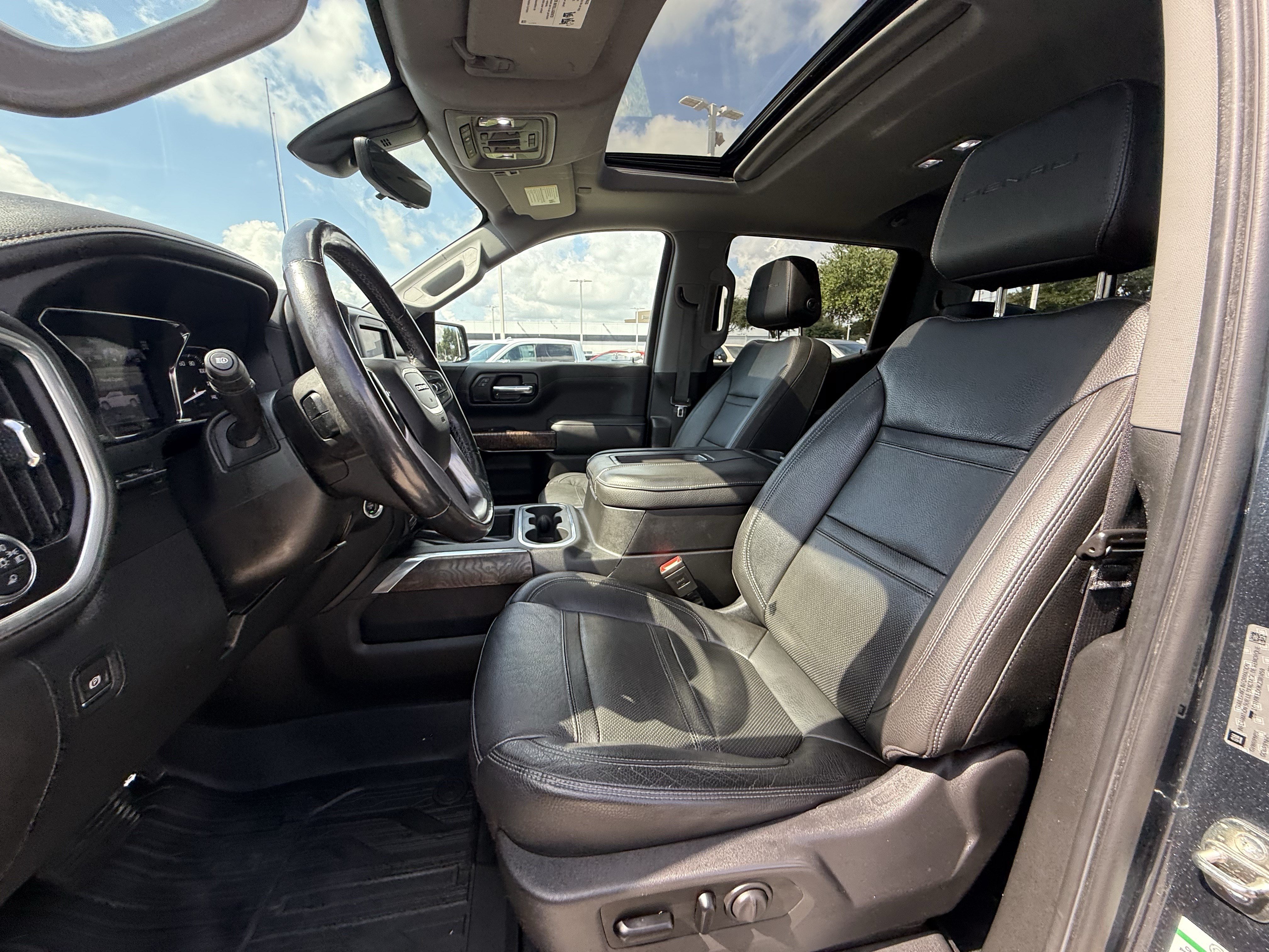 Used 2019 GMC Sierra 1500 Denali w/ Technology Package AWD/4WD image 26