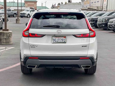Used 2023 Honda CR-V Sport image 3