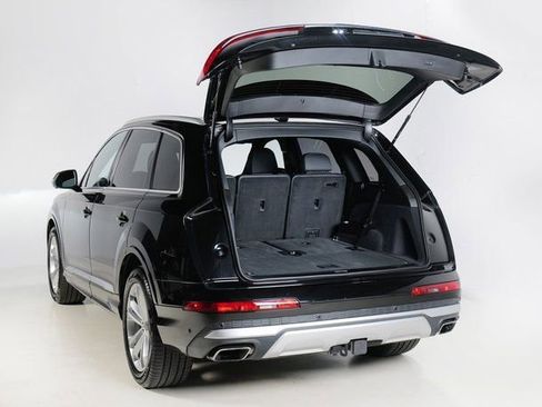 Certified 2025 Audi Q7 3.0T Prestige w/ Prestige Package image 6