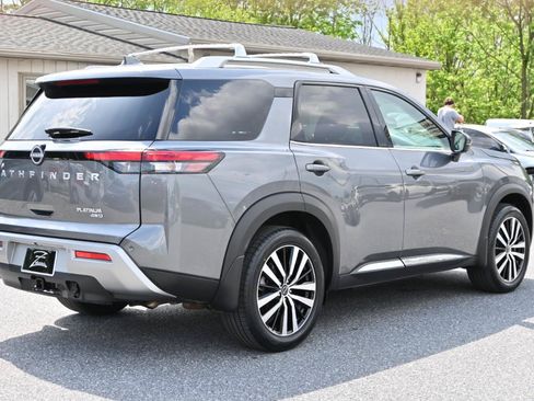 Used 2023 Nissan Pathfinder Platinum w/ Cargo Package AWD/4WD image 11