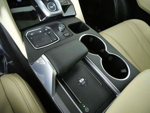 Used 2024 Acura MDX SH-AWD w/ Technology Package image 19