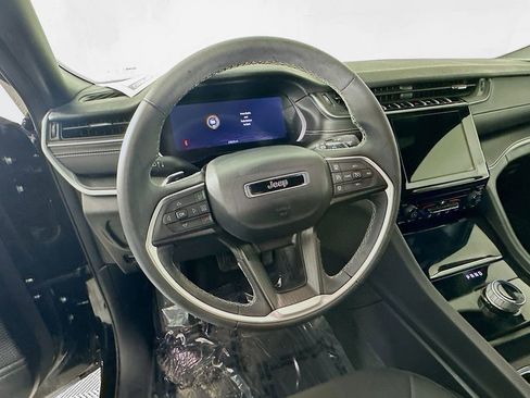 Certified 2025 Jeep Grand Cherokee L Laredo w/ Trailer Tow Package image 19