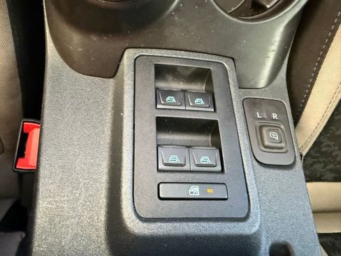 Used 2023 Ford Bronco Wildtrak image 32