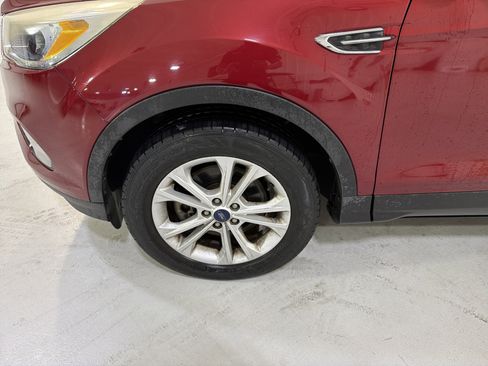 Used 2018 Ford Escape SE image 9