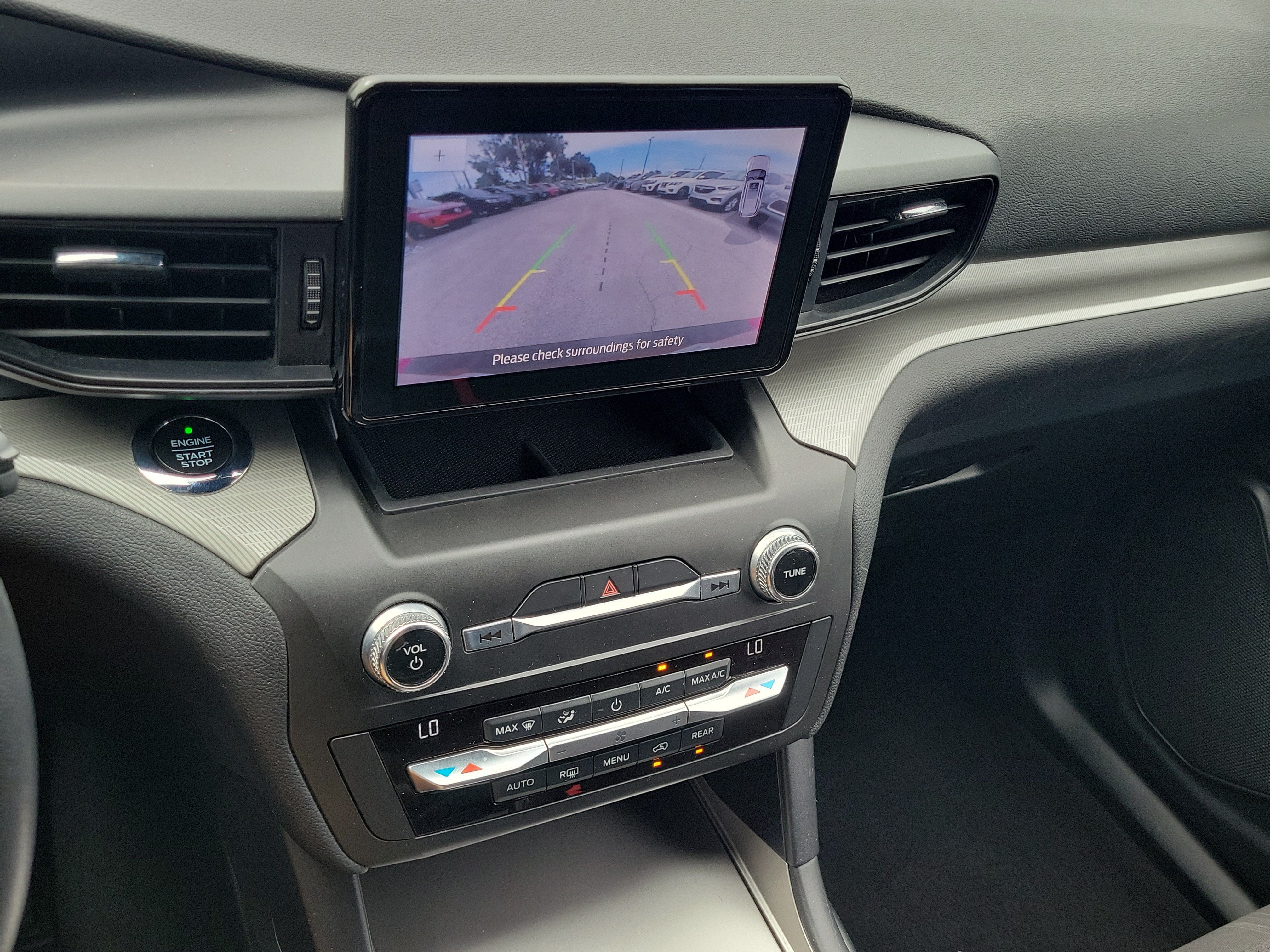 Used 2020 Ford Explorer XLT RWD image 28