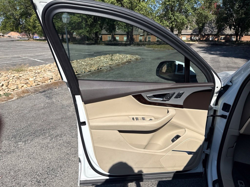 Used 2019 Audi Q7 2.0T Premium Plus w/ Premium Plus Package AWD/4WD image 9