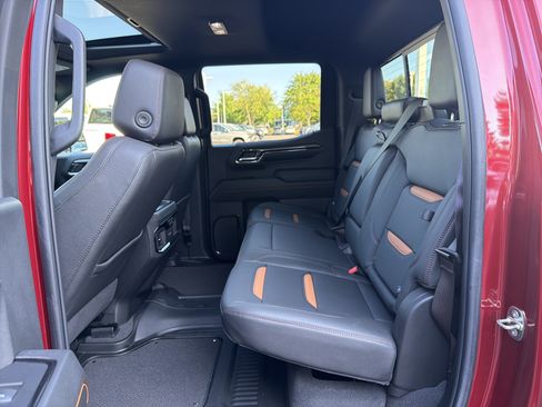 Used 2024 GMC Sierra 1500 AT4 w/ Technology Package AWD/4WD image 32
