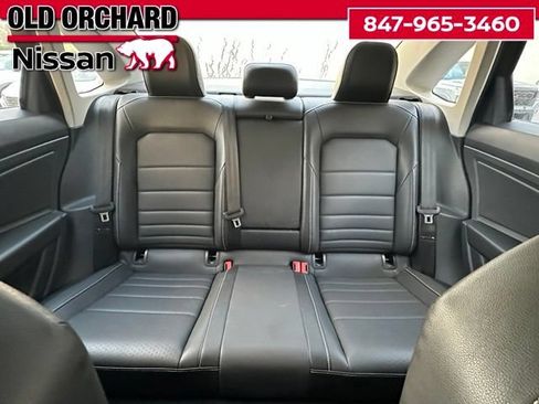 Used 2024 Volkswagen Jetta SE FWD image 11