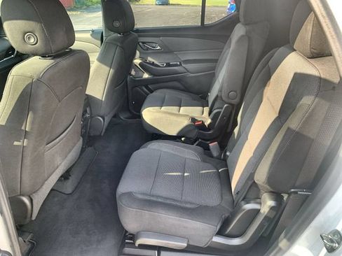 Certified 2023 Chevrolet Traverse LT FWD image 23