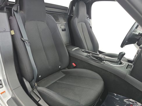 Used 2007 MAZDA MX-5 Miata Sport w/ Appearance Pkg image 9