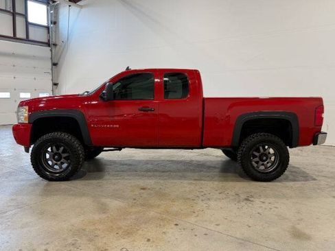 Used 2008 Chevrolet Silverado 1500 LT w/ Power Pack Plus AWD/4WD image 12