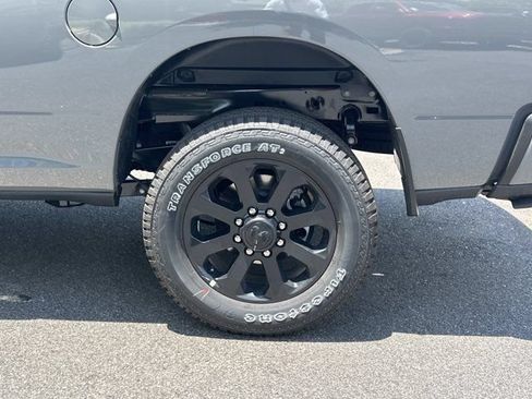 New 2026 RAM 2500 Laramie AWD/4WD image 19