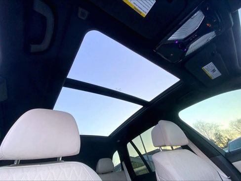 Used 2019 BMW X5 xDrive50i w/ M Sport Package image 14