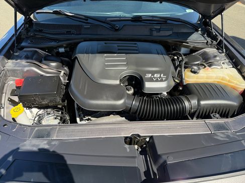 Used 2018 Dodge Challenger SXT w/ Blacktop Package image 20