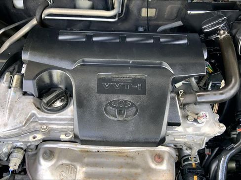 Used 2015 Toyota RAV4 LE FWD image 32