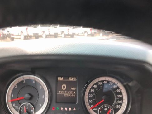 Used 2017 RAM 1500 Classic SLT image 21