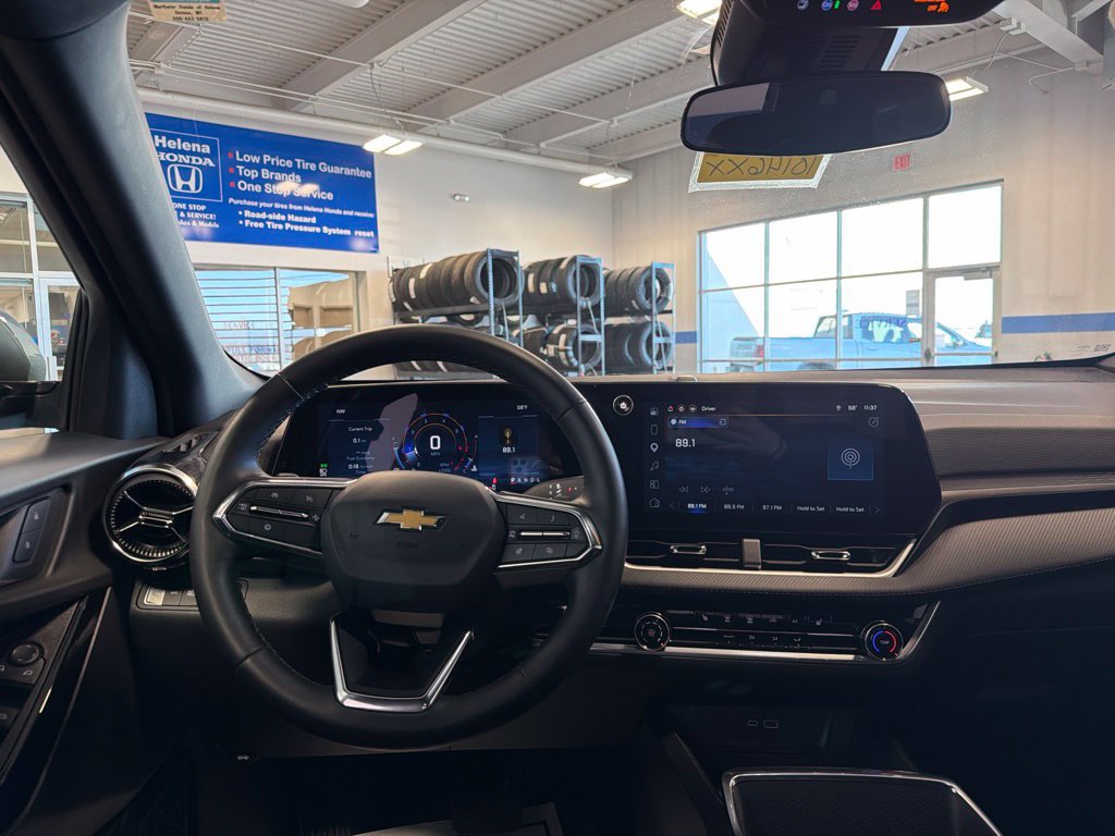 Used 2026 Chevrolet Equinox LT AWD/4WD image 10