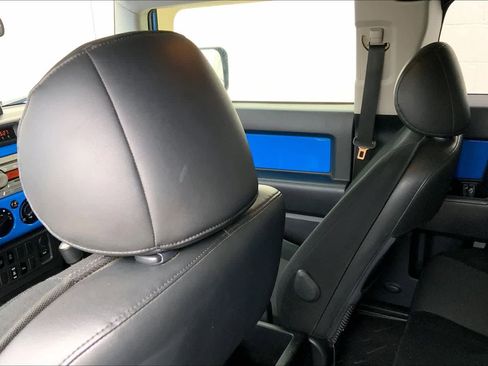 Used 2007 Toyota FJ Cruiser 2WD image 12