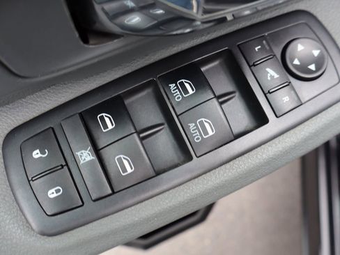 Used 2019 RAM 1500 Big Horn AWD/4WD image 28