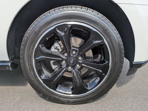Used 2024 Ford Expedition Limited RWD image 11