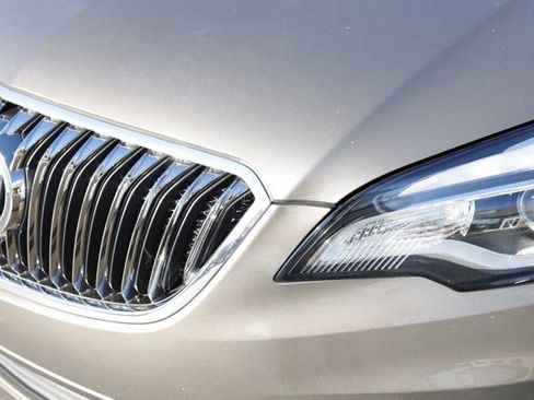 Used 2018 Buick Envision Essence image 9