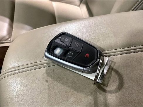 Used 2016 Cadillac XTS Luxury image 11